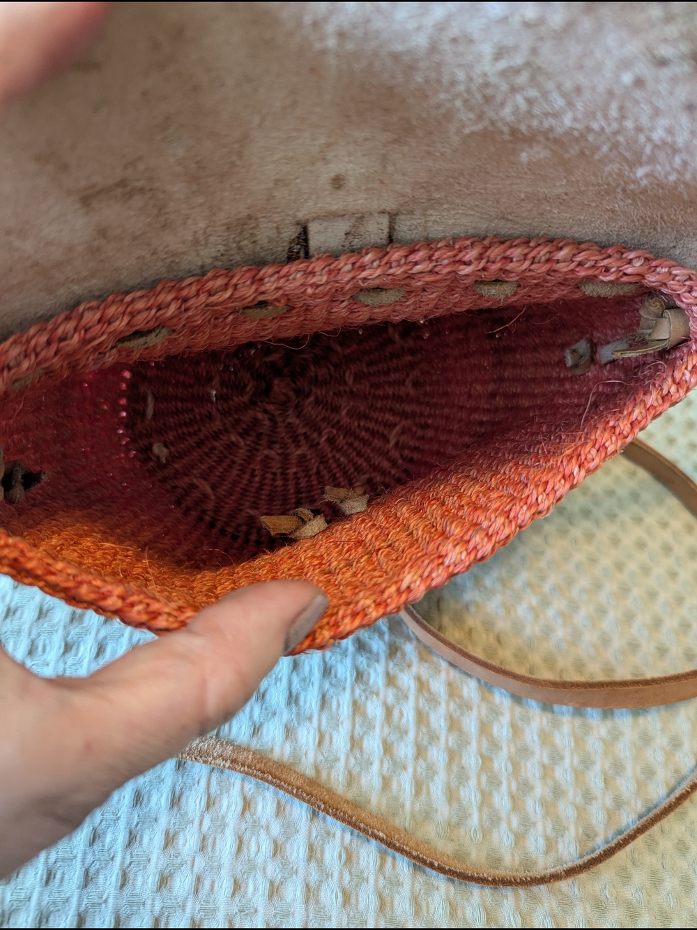 Vintage Straw Crossbody Bag with Brown Leather Flap - Picture 3 of 6